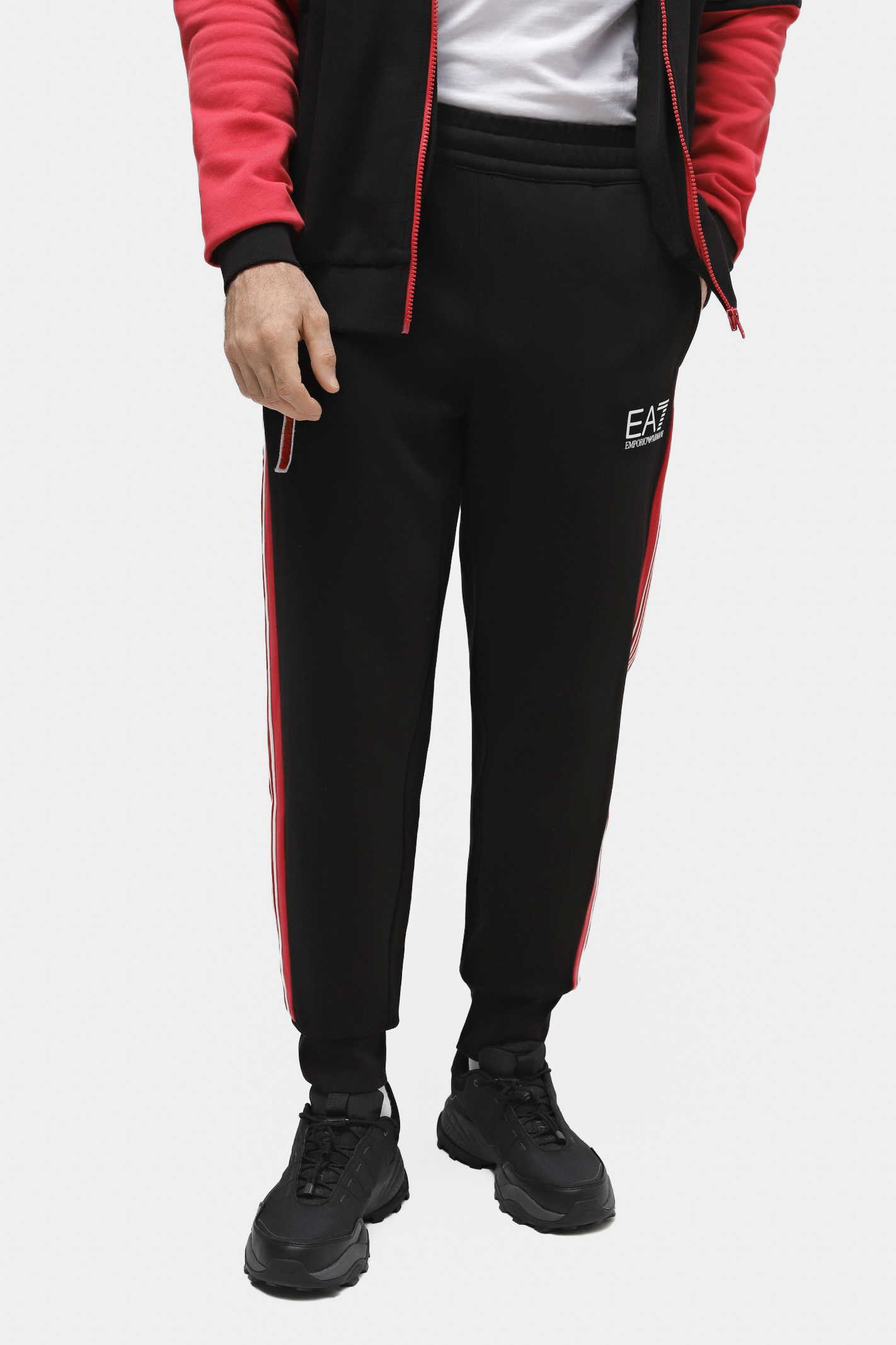 Чёрные спортивные штаны EA7