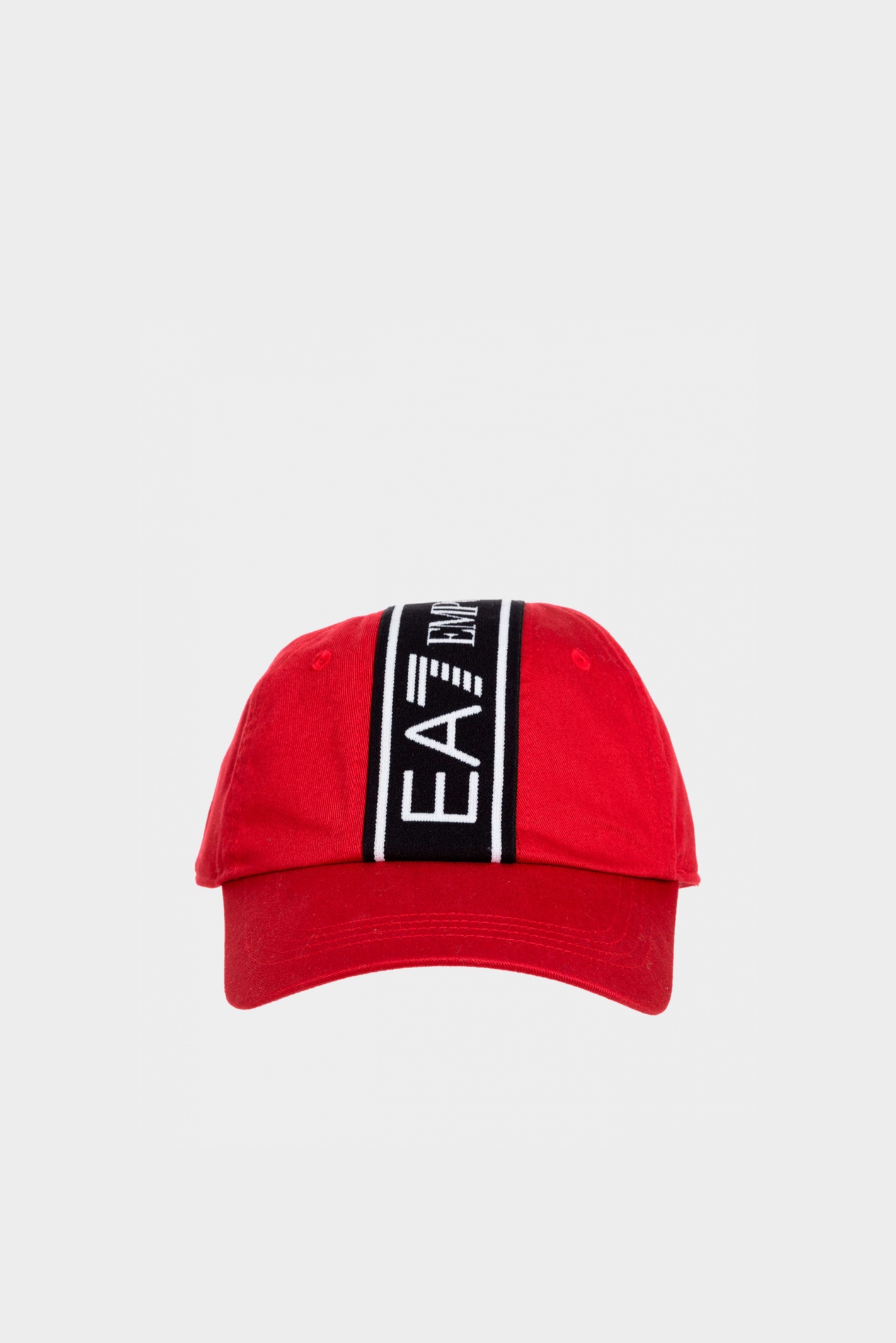 Красная кепка EA7