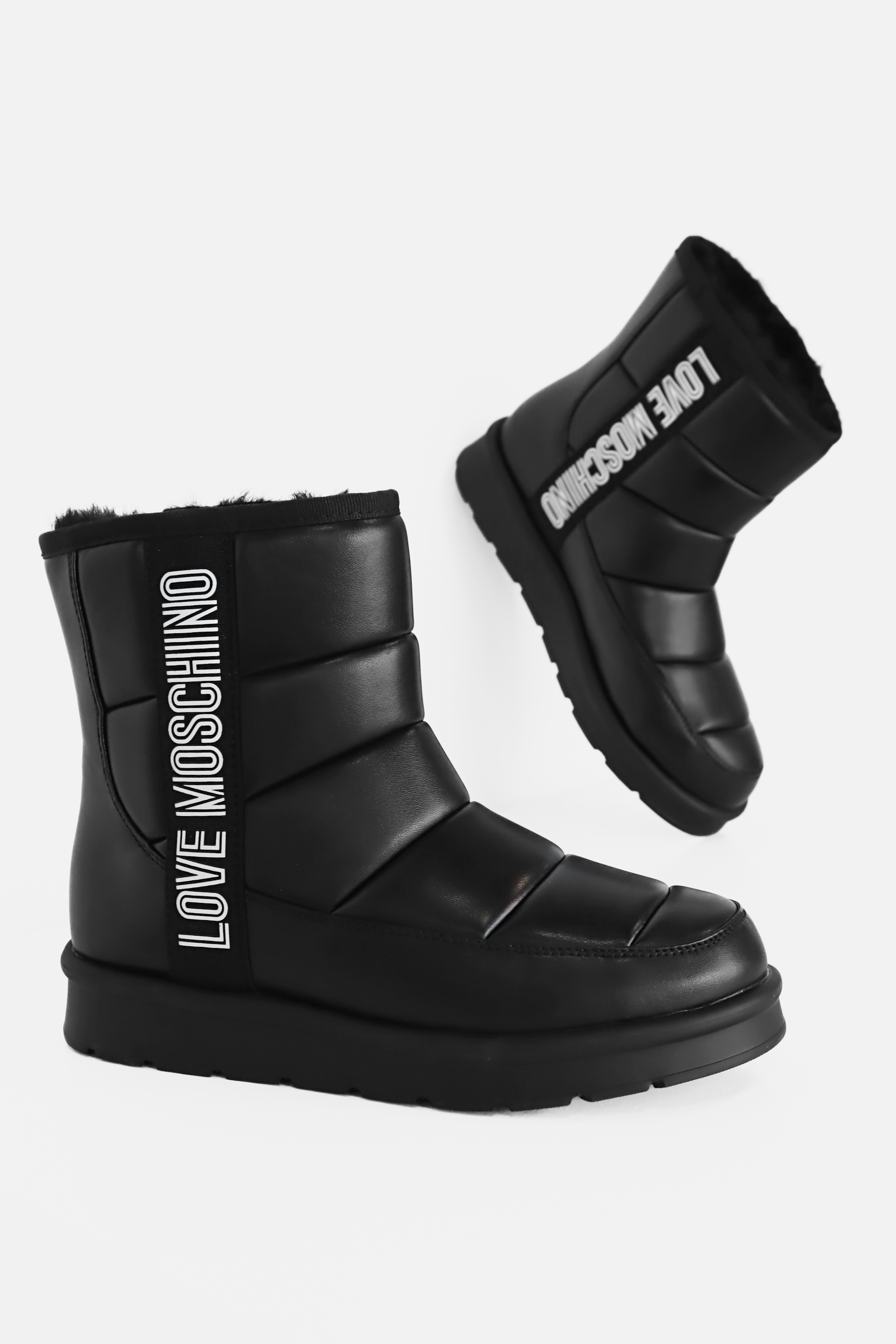Чёрные ботинки Love Moschino